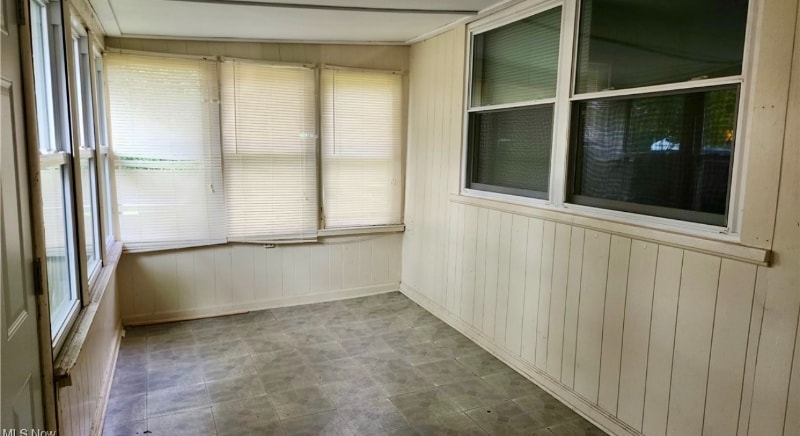 Building Photo - 2002 Brownlee Ave