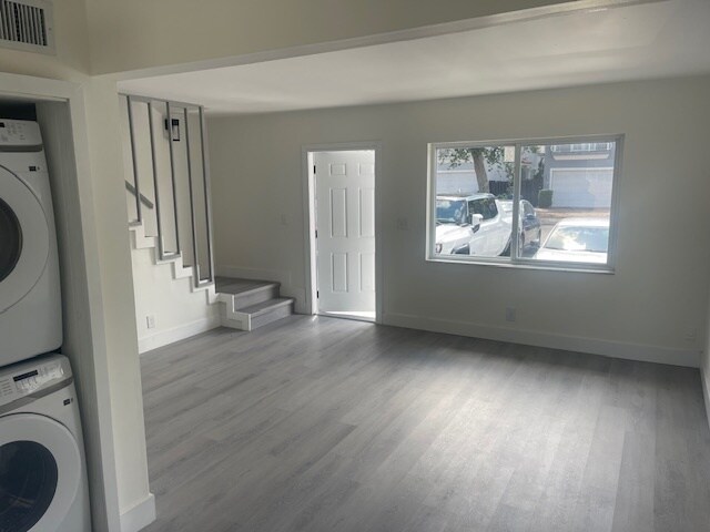 Building Photo - 622 SW 7th Ave