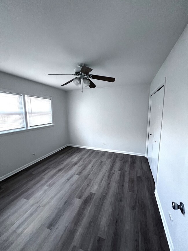 Building Photo - 3170 W Meadow Ln Dr