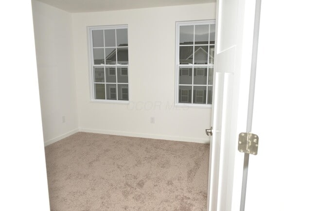 Building Photo - 130 Dusky Willow Dr