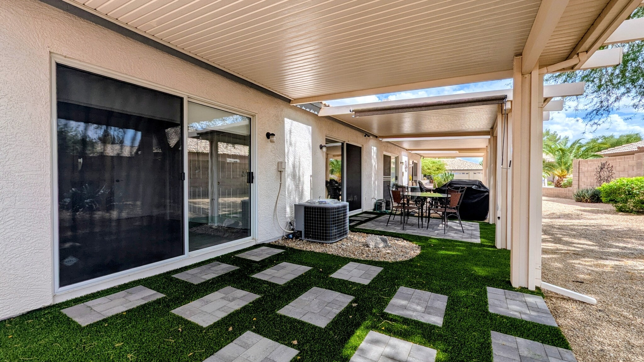 Building Photo - 10867 W Chino Dr