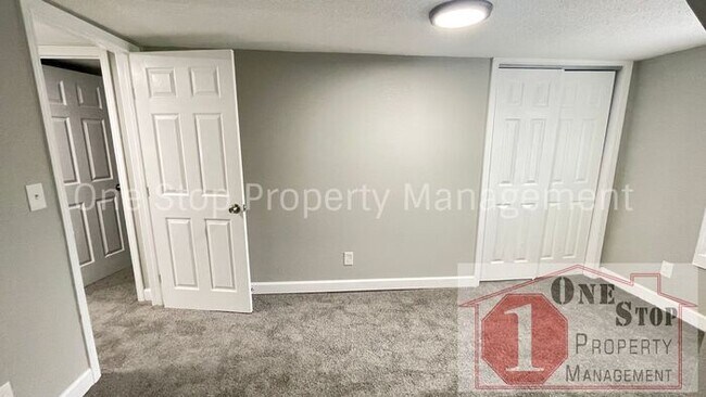 Building Photo - Beautiful 4 Bedroom 1.75 Bathroom Home in ...