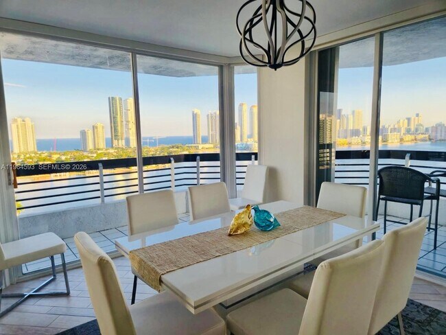 Building Photo - 3530 Mystic Pointe Dr