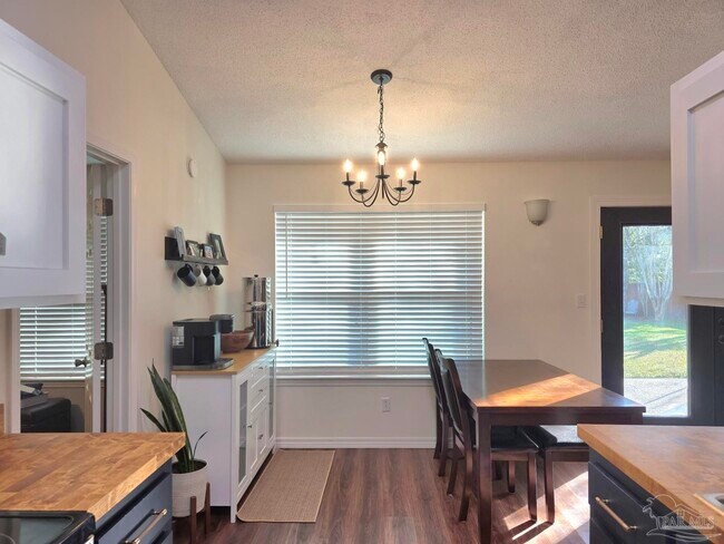 Building Photo - 11031 Bridge Creek Dr