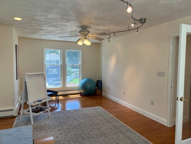 Building Photo - 11 Garrison Rd