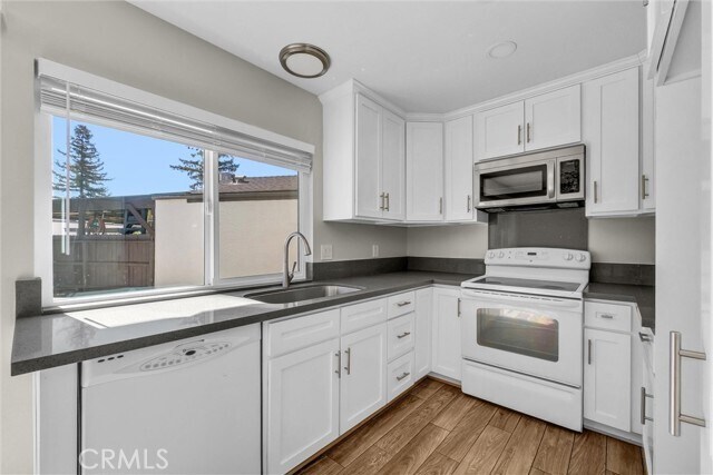 Building Photo - 36156 Senna Cir