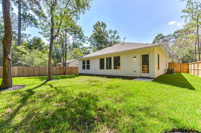 Building Photo - 2 N Circlewood Glen