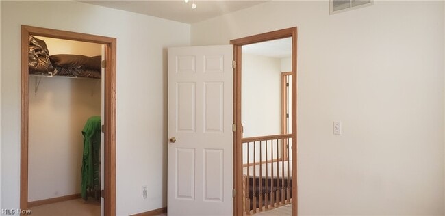 Building Photo - 15032 Woodsong Dr