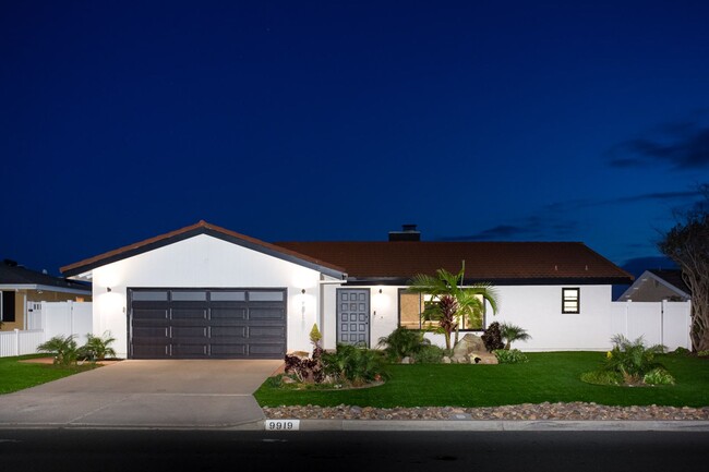 Building Photo - Mt. Helix Ranch Home with Views