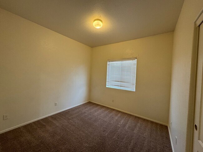 Building Photo - 3 BEDROOM IN SAN TAN RANCH IN GILBERT