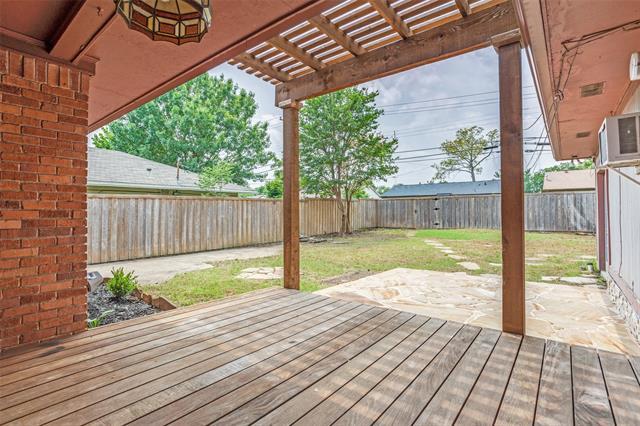 Building Photo - 702 S Waterview Dr