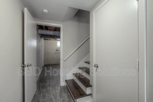 Building Photo - 16003 East 35th St S