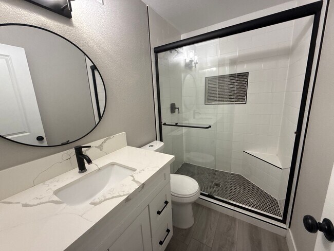 Building Photo - Modern Remodeled Home in Spring Valley