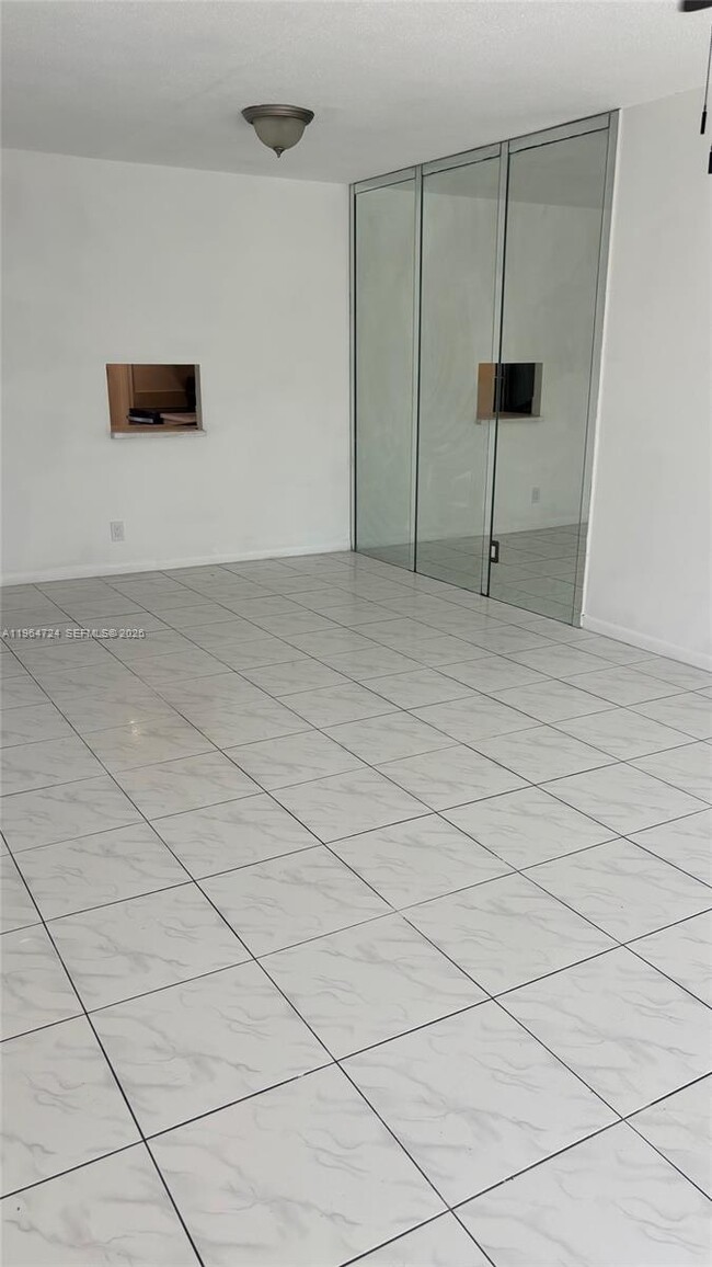 Building Photo - 4200 NW 3rd Ct