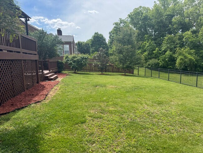 Building Photo - Brentwood 4BR Home