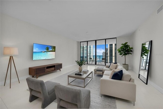 Building Photo - 275 1st Ave S