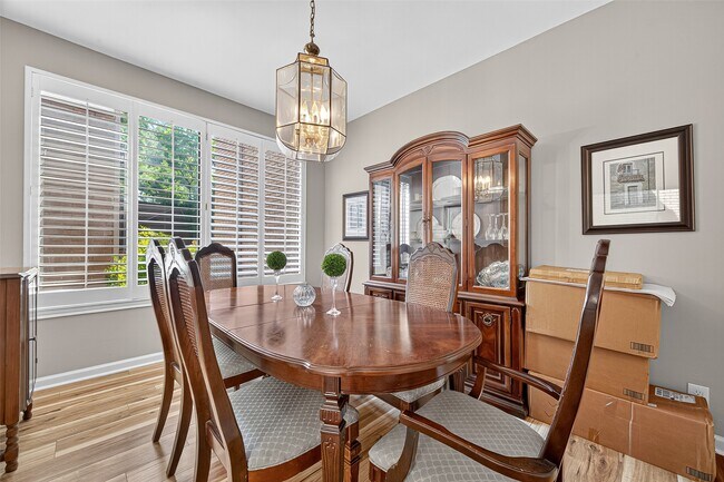 Building Photo - 1320 Chardonnay Dr