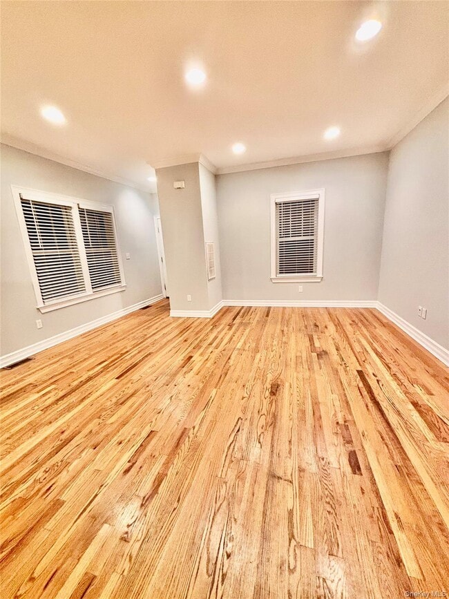 Building Photo - 1 W Owen St