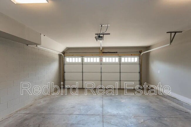 Building Photo - 1717 14th Ave S