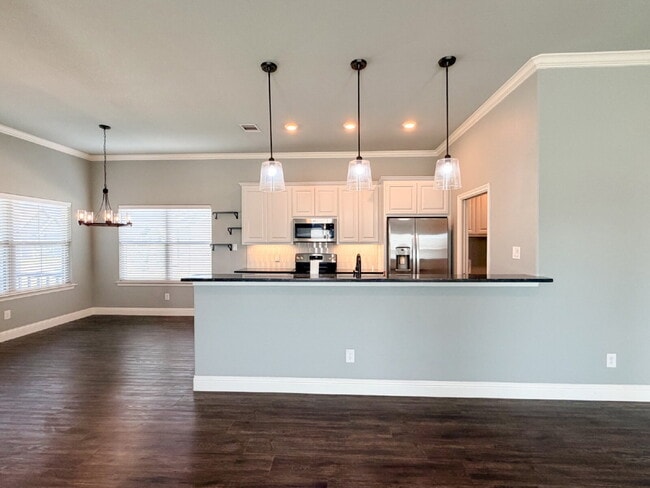 Building Photo - Lovely 3 bed, 2 bath Home in Burleson!