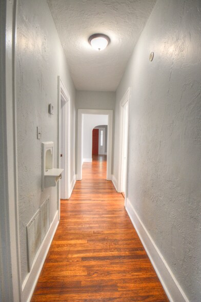 Building Photo - 2384 Forest Ave