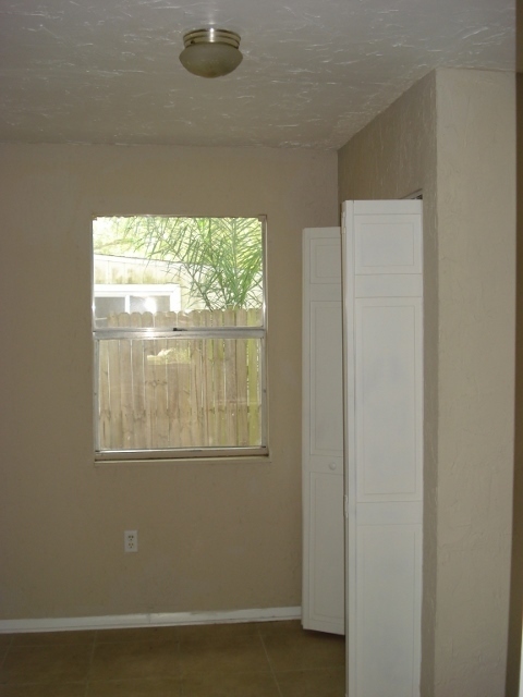 Building Photo - Cute 3bdrm/1bath ***new photos coming soon***