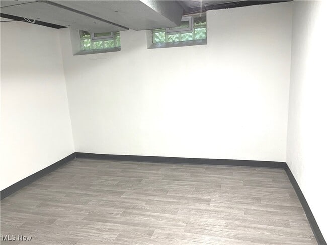 Building Photo - 25035 Penshurst Dr