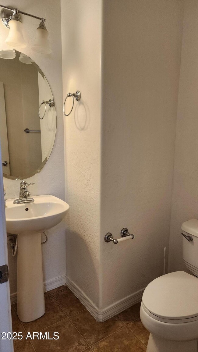 Building Photo - 4750 S Antonio