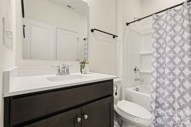 Building Photo - 1354 Harleston St