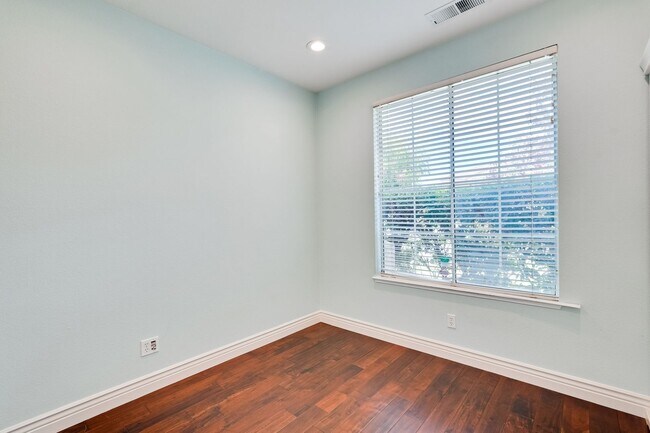 Building Photo - Luxury 5BR North San Jose Home | 2,680 Sq. Ft. | Minutes to BART, Levi's Stadium & Silicon Valley...