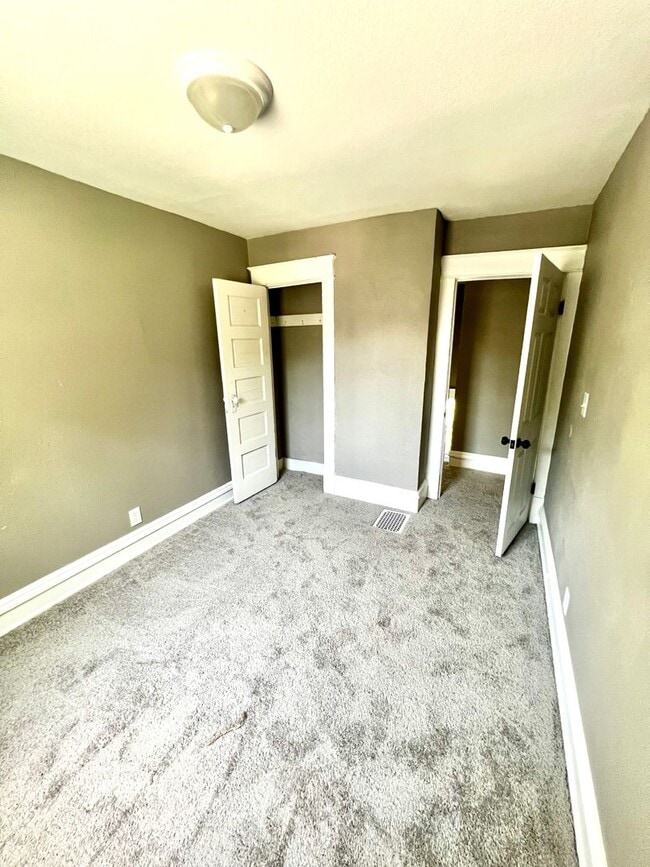 Building Photo - 2601 N 13th St