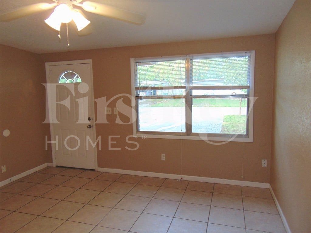 Building Photo - 1201 Selma Rd