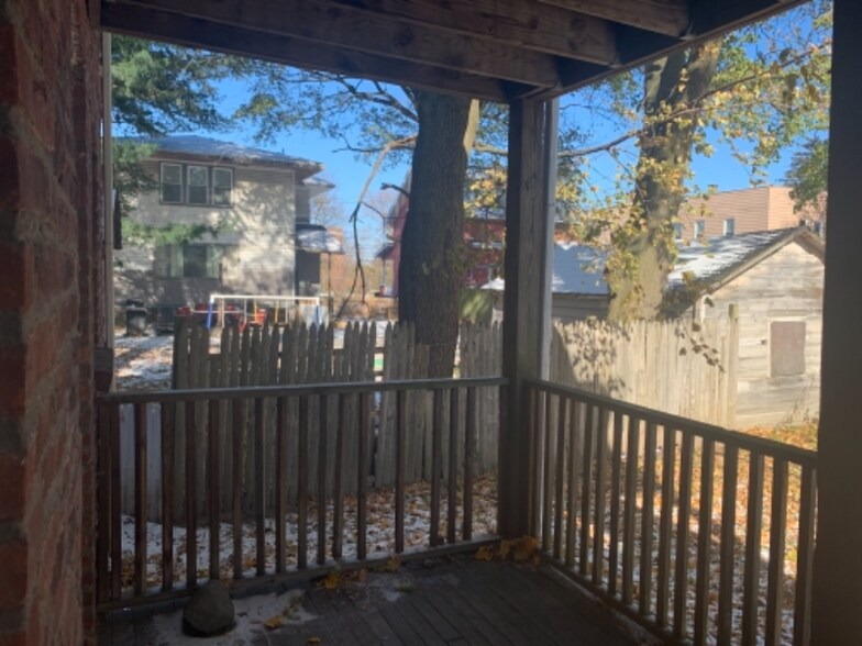 Building Photo - 1902 7th St