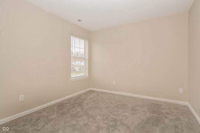 Building Photo - 536 New Moon St