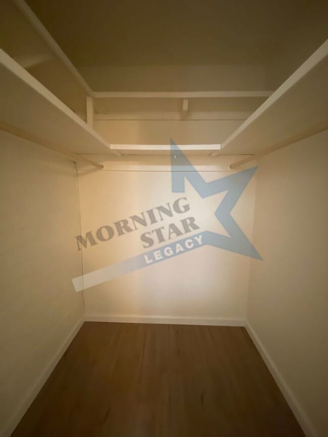 Building Photo - 2 bed, 2 bath w/new flooring throughout!