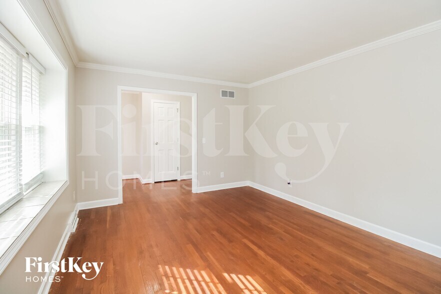 Building Photo - 2006 Red Forest Rd