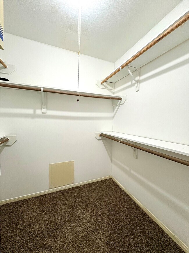 Building Photo - 14213 Lost Meadow Ln