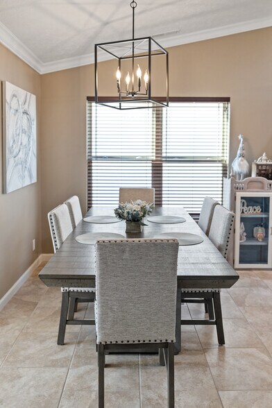 Building Photo - 25 Kettle Ct