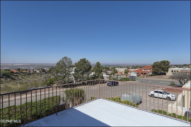 Building Photo - 601 Firedale Ln