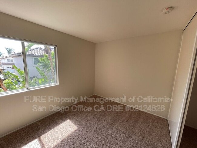 Building Photo - 2203 Willow Creek Cir