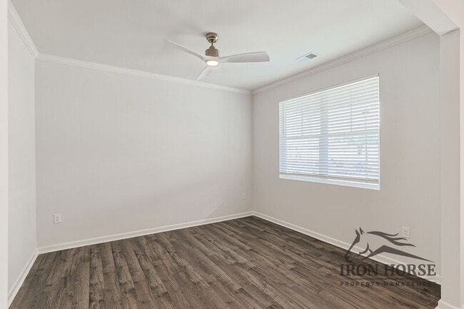 Building Photo - 835 Baker View Ln