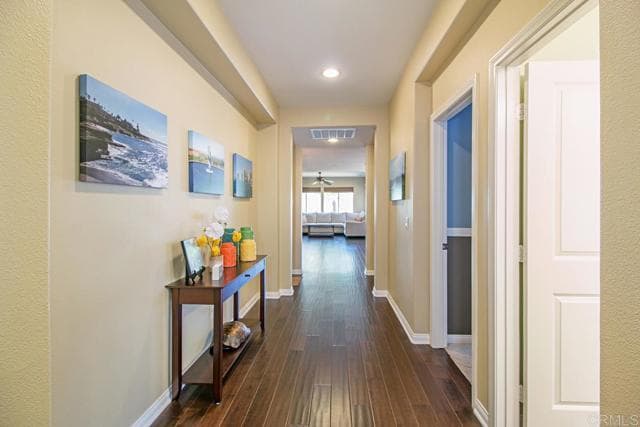 Building Photo - 4668 Meadow Dr