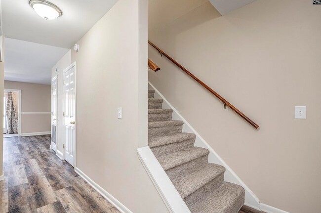 Building Photo - 301 Harbor Heights Dr