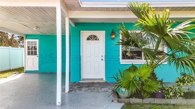 Building Photo - 5810 Tangerine Ave S