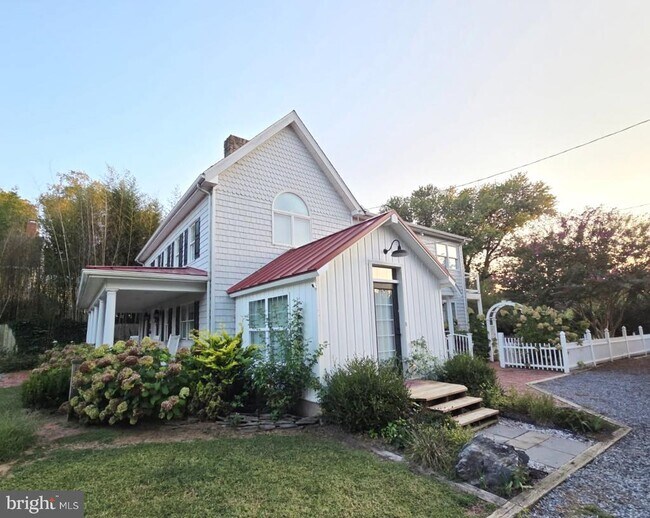 Building Photo - 119 Watson Rd