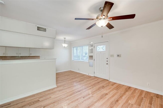 Building Photo - 1511 Shoal Creek Blvd