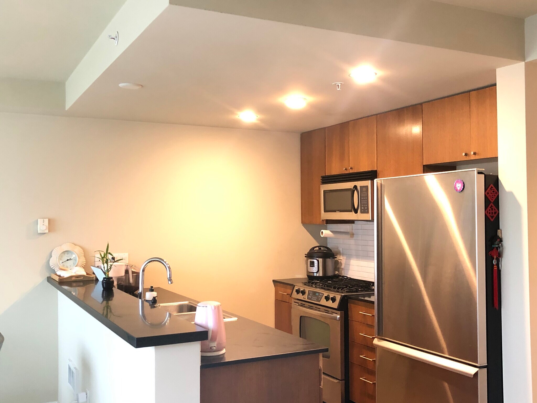 Kitchen - 81 Clay St