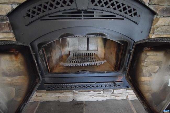 Building Photo - 7136 Venable Rd