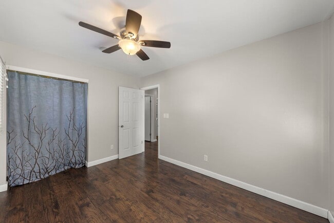 Building Photo - 1614 Lucylle Ave