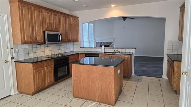 Building Photo - 6305 Calloway Dr